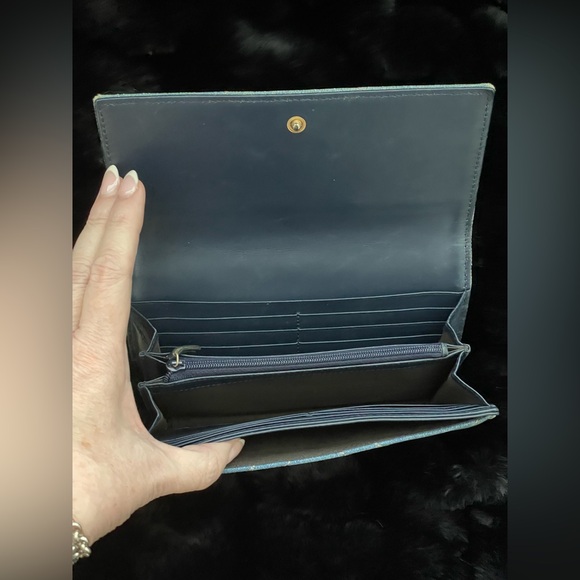 GUCCI Pearl GG Marmont Chevron Quilted Denim Long Wallet (443436.2091) - Picture 8 of 12